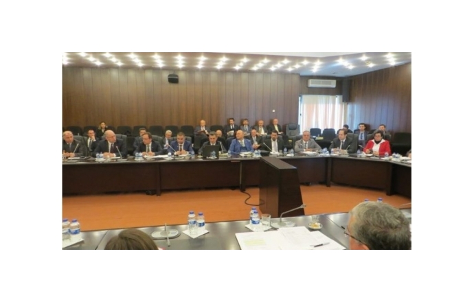 SEKTÖR, İKİNCİ EL MAKİNE İTHALATINI MASAYA YATIRDI