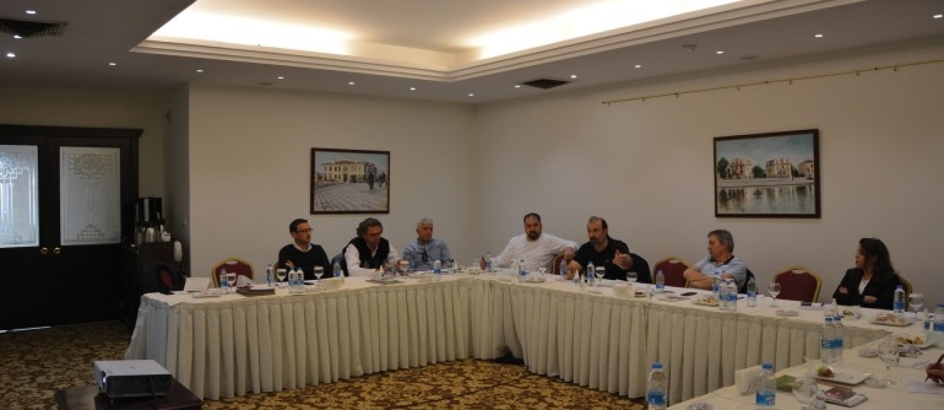İzmir üye buluşmasında sektör ve üye talepleri görüşüldü